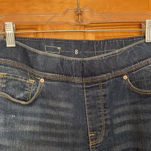 Women’s Stretch Waist Levi’s Jeans, SZ 8